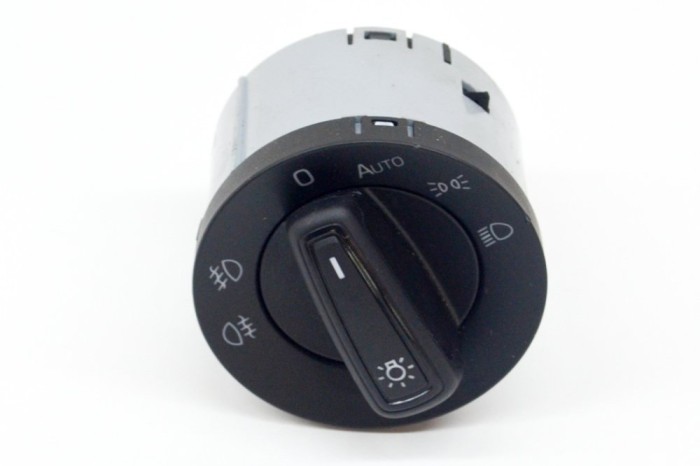 Modul de control comutator faruri SKODA FABIA III NJ3 2019 OEM: 10095088,5E0941431D 14807421