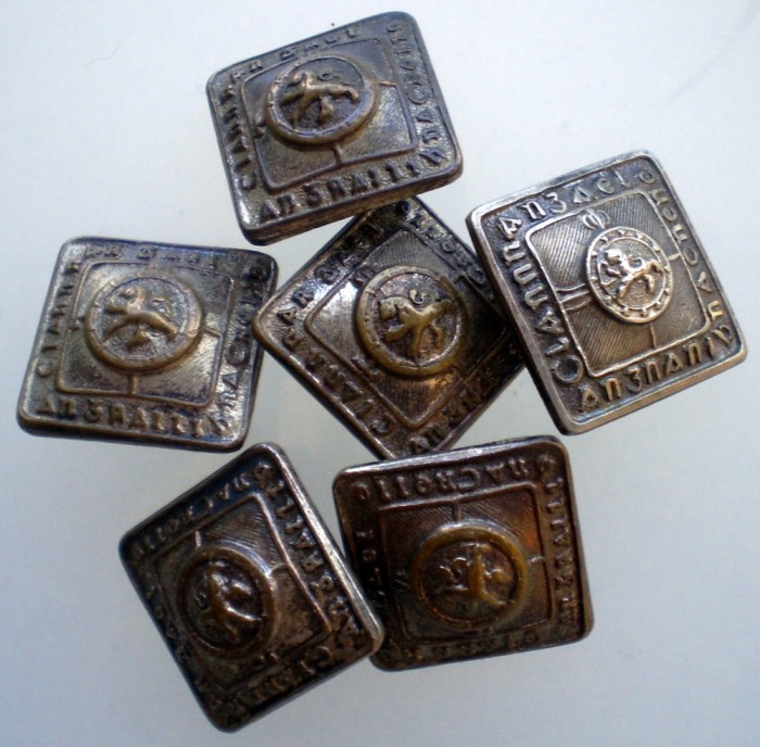 M.197 SCOTIA LOT NASTURI VECHI COSTUM TRADITIONAL SCOTIAN KILT 5+1buc