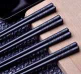 Set de 5 perechi de betisoare pentru servirea mesei Bosdontek, lemn, negru, 23 cm