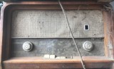 OBCT3 (pentru piese se vinde ca piesa stricata) Radio anii 60