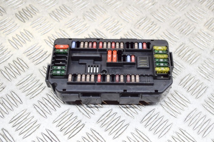 Modul panou de siguranțe BMW 4 Coupe F32, F82 2013 OEM: 9337879 13852139