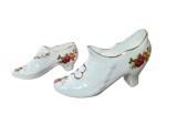 2 PANTOFI DECORATIVI VINTAGE DIN PORȚELAN, BONE CHINA ENGLAND