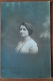 Fotografie tip carte postala, femeie, 1919