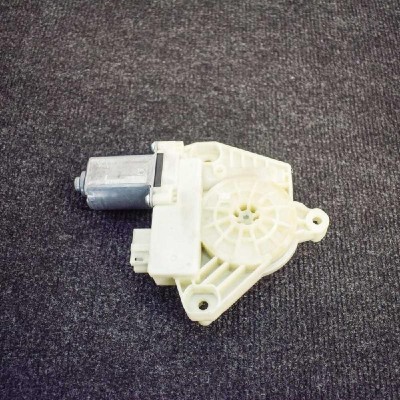 Motor macara geam ușă dreapta față MERCEDES-BENZ C W205 2015 OEM: A2059060113 3614953 foto