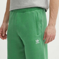 adidas Originals pantaloni scurti barbati, culoarea verde, IU2355