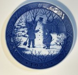 Farfurie portelan danez ROYAL COPENHAGEN, anul 1985, Omul de zapada, Farfurii