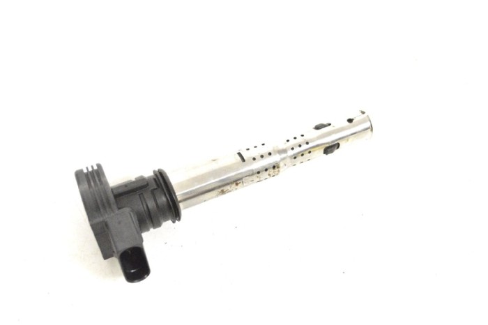 Bobina de inducție de &icirc;naltă tensiune AUDI TT Roadster 8J9 2008 OEM: 07K905715D 11727301
