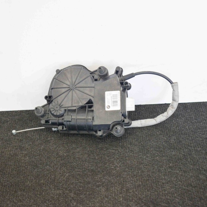 Motor soft close haion BMW X5 F15, F85 2015 OEM: 7303443