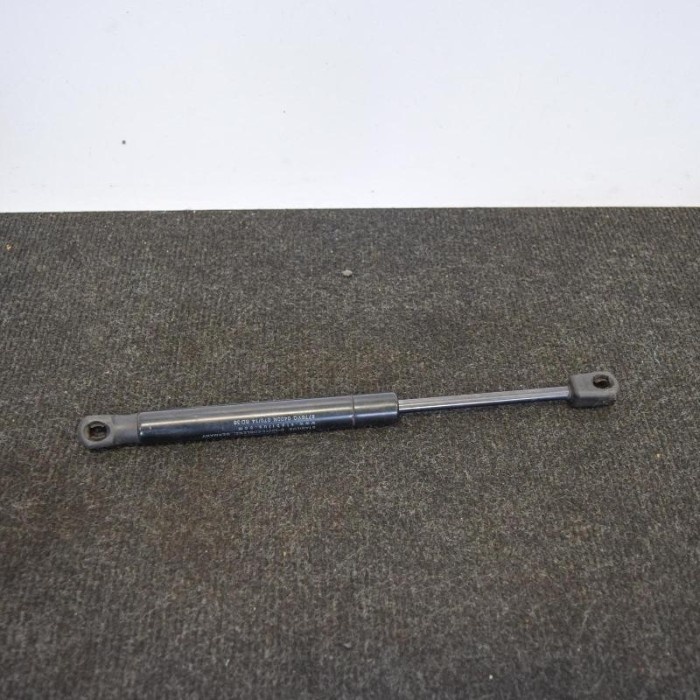 Amortizor capota dreapta față VOLVO S60 II 2014 OEM: 30784935 4136162