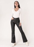 Cumpara ieftin Pantaloni evazati din piele ecologica Negru mat LP301 M9