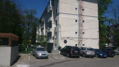 Vand apartament 2 camere foto