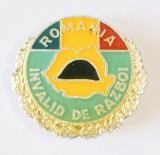 INSIGNA INVALID DE RAZBOI ROMANIA ALUMINIU CU AGRAFA EMAIL RECE VETERAN VETERANILOR ARMATA MApN MFA ( CITITI DESCRIEREA )