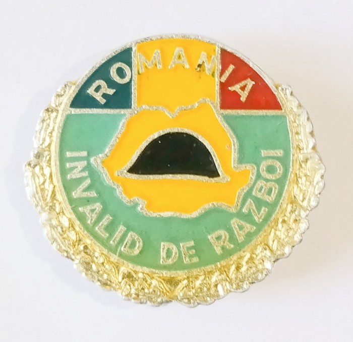 INSIGNA INVALID DE RAZBOI ROMANIA ALUMINIU CU AGRAFA EMAIL RECE VETERAN VETERANILOR ARMATA MApN MFA ( CITITI DESCRIEREA )