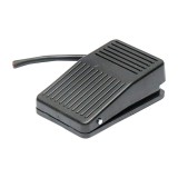 Pedala de comanda cu contact electric 250V/10A Breckner Germany