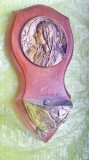 G943-Stativ vechi apa sfintita Fecioara Maria medalion alama argintata initial stativ apa metal pe lemn anii 1900 maxim interbelic stare buna.