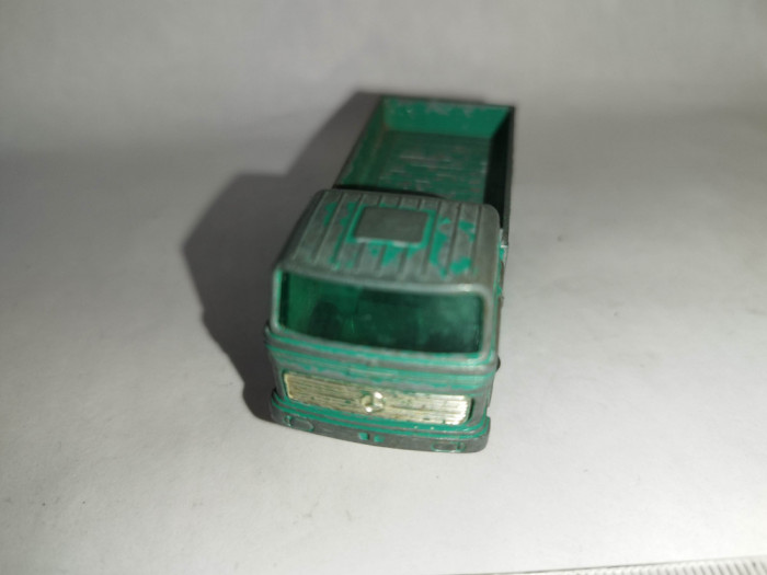 bnk jc Matchbox 1e Mercedes Truck