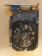 GIGABYTE GeForce GT 420 2GB DDR3 foto