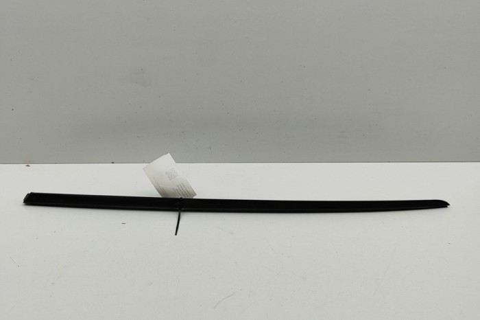Ornament vertical parbriz dreapta AUDI Q8 4MN 2024 OEM: 4M8854328 | 31865765