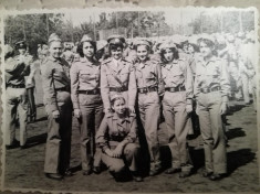 Studentele fac armata, anii 70, IASI, comunism foto