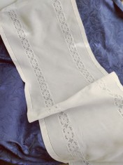 Cupon broderie, alb, deosebit foto