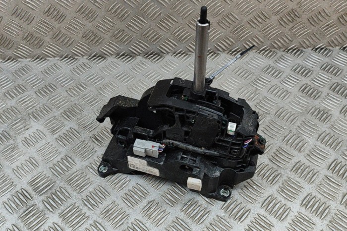 Timonerie cutie de viteze FORD PUMA J2K, CF7 2022 OEM: M1TP-7K004-BC3ZHE 25310747