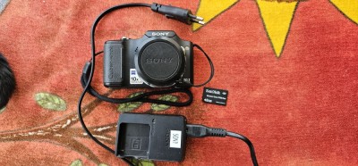Aparat foto digital Sony Cyber-shot DSC-H20 /10.1 MP + CARD 8GB + INCARCATOR . foto