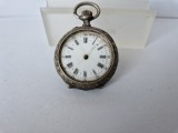 Ceas de Buzunar de Dame cu Pinset Antique din Argint -Nefunctional.