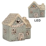 Cumpara ieftin Casuta Craciun ceramica bej verde cu led 8x6x8 cm