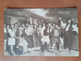 Fotografie tip carte postala, scena din piersa Lipitorile Satelor, Teatrun National Bucuresti, inceput de secol XX