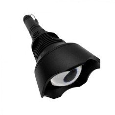Lanterna LED P70 - 2 x 6800 mAh: Perfecta pentru aventurile tale &icirc;n aer liber