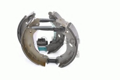 Set saboti frana FORD TRANSIT bus (FD, FB, FS, FZ, FC) (2000 - 2006) BOSCH 0 204 114 194 foto