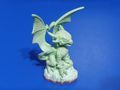 Figurina Skylanders Giants - Cynder Glow (Model 85000888) foto