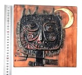 arta ceramica glazurata decor Keramo Vr&scaron;ovice anii &#039; 60 Cehoslovacia teracota emailata policrom 23 x 22 x 2,5 cm relief demon stilizat vesel si luna