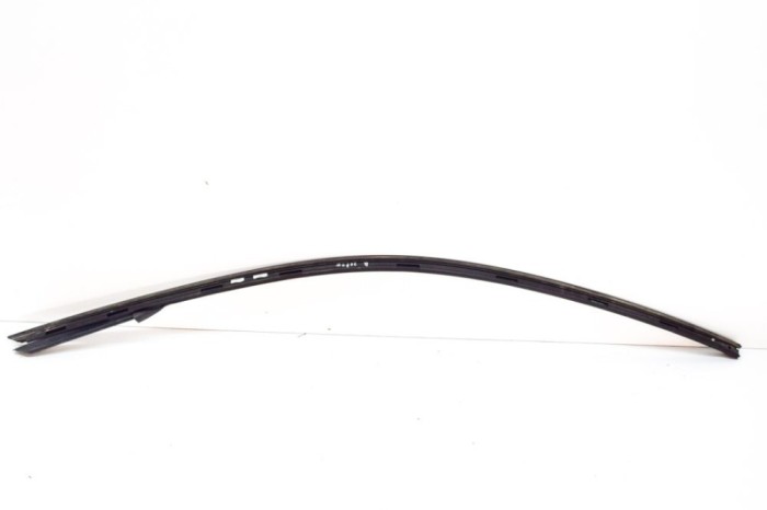 Bandou superior ușă dreapta față BMW 4 Coupe F32, F82 2016 OEM: 7433332 14499679