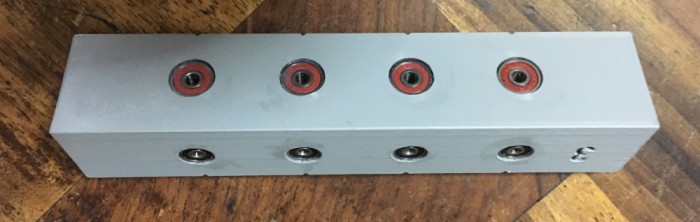 Sablon mobila plastic dur forma L pt holzsruburi , gauri de 3 si 4mm