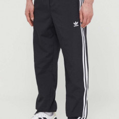 adidas Originals pantaloni Adicolor Woven Firebird Track top bărbați, culoarea negru, cu model, IT2501