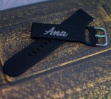 Curea smartwatch din silicon neagră personalizabilă cu gravură &ndash; Compatibilă Samsung, Apple, Huawei &ndash; MetaShop