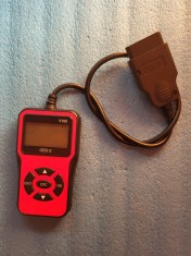scaner auto OBD II - model V100 foto