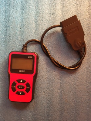scaner auto OBD II - model V100 foto