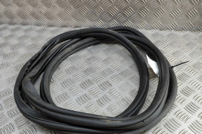 Garnitura ușă st&amp;acirc;nga spate BMW X7 G07 2020 OEM: 7431142 | 31407529 foto