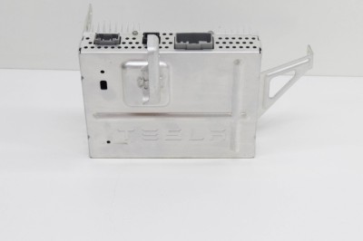 Amplificator de sunet TESLA MODEL 3 2018 OEM: 1079748-00-C 11424226 foto