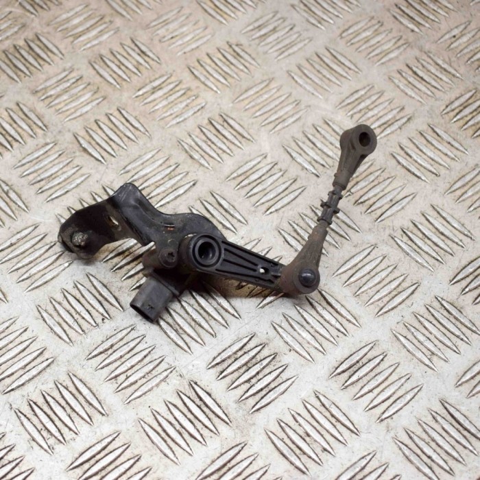 Senzor de nivel &icirc;nălțime dreapta față JAGUAR E-PACE X540 2020 OEM: J9C3-3C097-AA 13976979