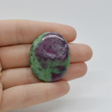 Cabochon rubin in zoisit 36x29x6mm c36, Stonemania Bijou