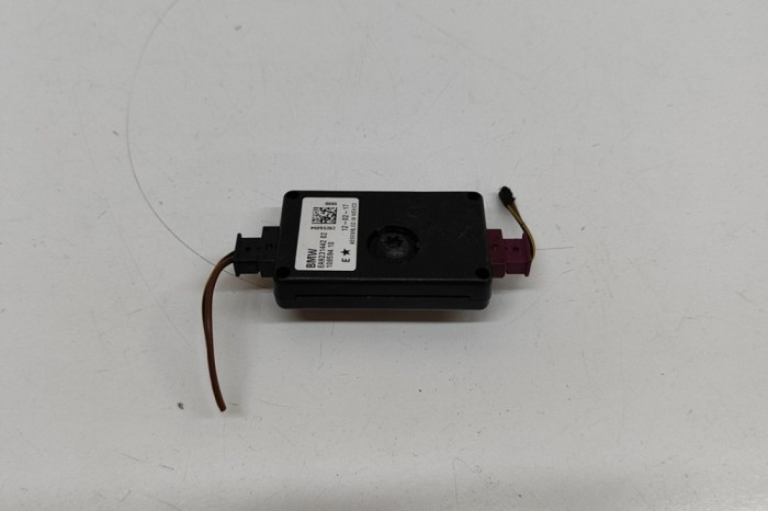 Amplificator de antena BMW 3 F30, F80 2017 OEM: 9231442 | 31540990