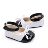 Pantofiori eleganti alb cu negru pentru bebelusi (Marime Disponibila: 3-6 luni