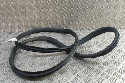 Garnitura ușă dreapta spate MERCEDES-BENZ C T-Model S205 2015 OEM: A2056970251 | 31555659 foto