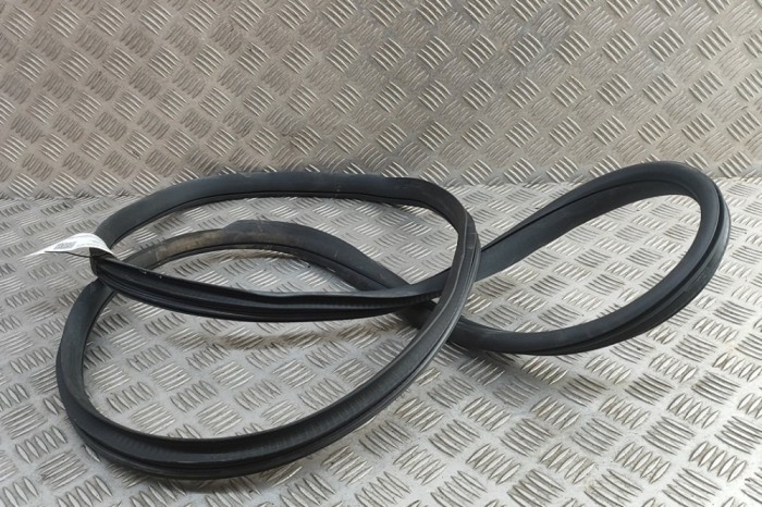 Garnitura ușă dreapta spate MERCEDES-BENZ C T-Model S205 2015 OEM: A2056970251 | 31555659