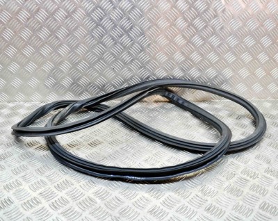 Garnitura ușă dreapta față AUDI Q5 FY 2020 OEM: 80A831721B foto