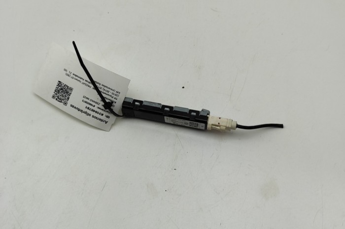 Amplificator de antena VW PASSAT Variant B7 365 2012 OEM: 6Q0035576A,3AF035552 | 31045781