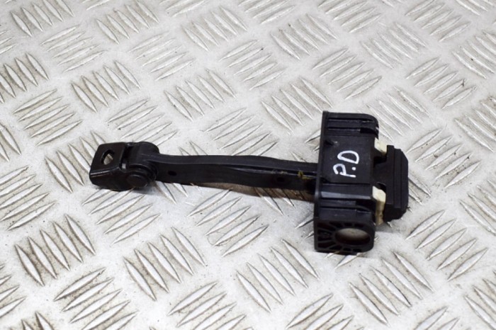 Limitator ușă st&acirc;nga față BMW 4 Gran Coupe F36 2016 OEM: 7446725 21637742